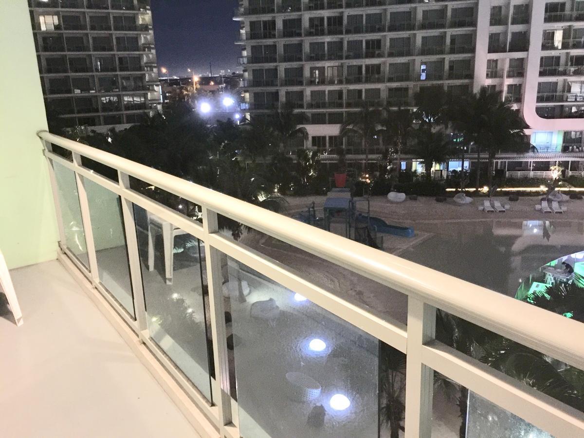 Azure Urban Resort Res. Paranaque City ภายนอก รูปภาพ